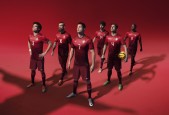 中国男足2026世界杯-双线沸腾！詹姆斯二十赛季高光闪耀，远在欧洲的瑞士球迷为他疯狂